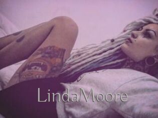 Linda_Moore