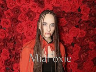 MiaFoxie